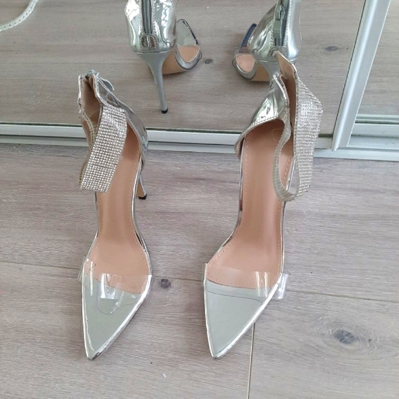 Heels - Picture 1 of 5